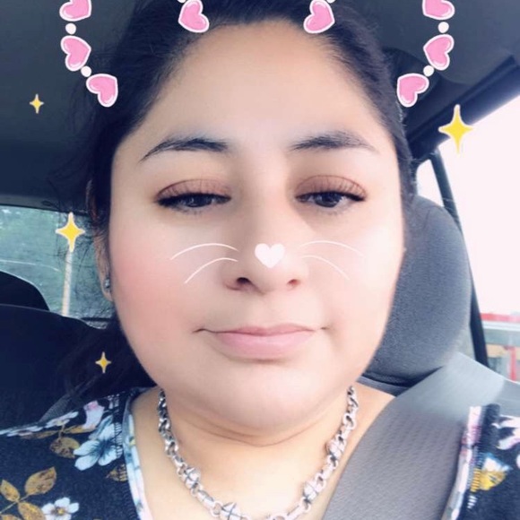 Meet your Posher, Lorena - Picture 1 of 1